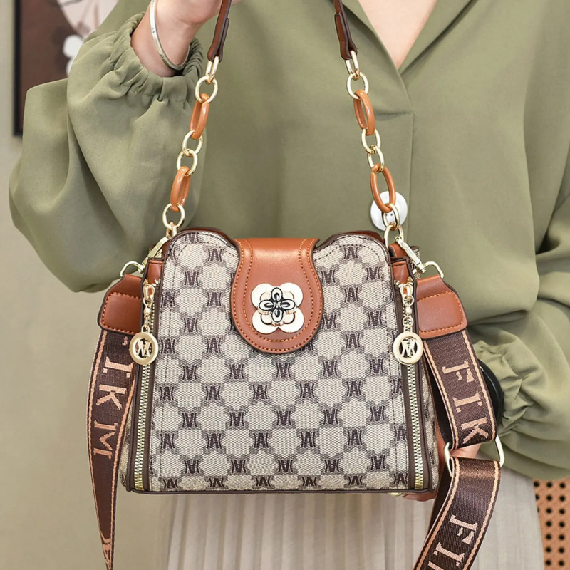 vintage letter printed shoulde - Women Bags Work ulasan dan harga