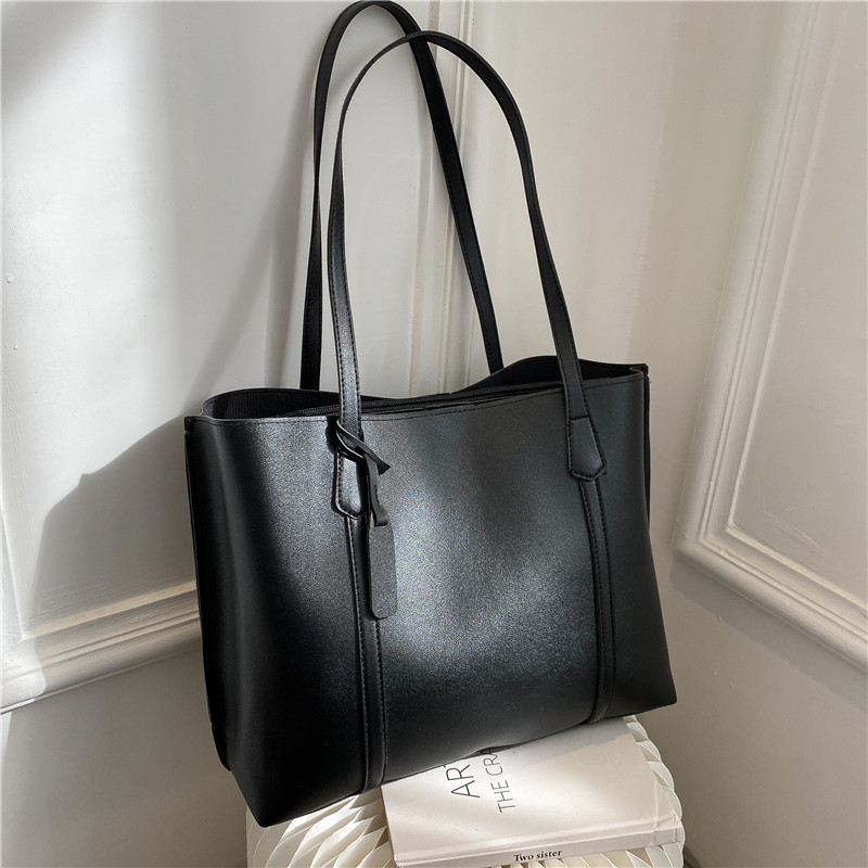Classic Black Faux Leather Tot - Women Bags Aldo ulasan dan harga
