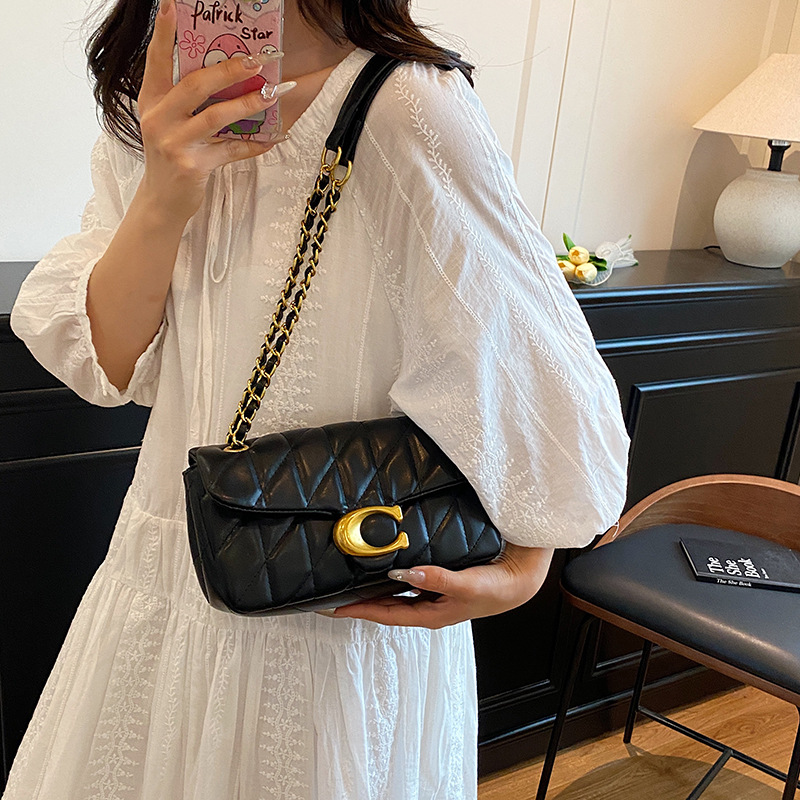 Women Quilted Leather Shoulder - Women Bags Logo ulasan dan harga